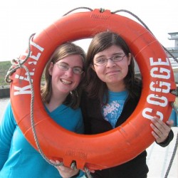 Jolien en Nele - Toneelvereniging Plankenkoorts 
